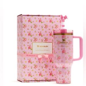 NWT new in box Stanley LoveShackFancy Pink Floral 40 ox Tumbler quencher bow